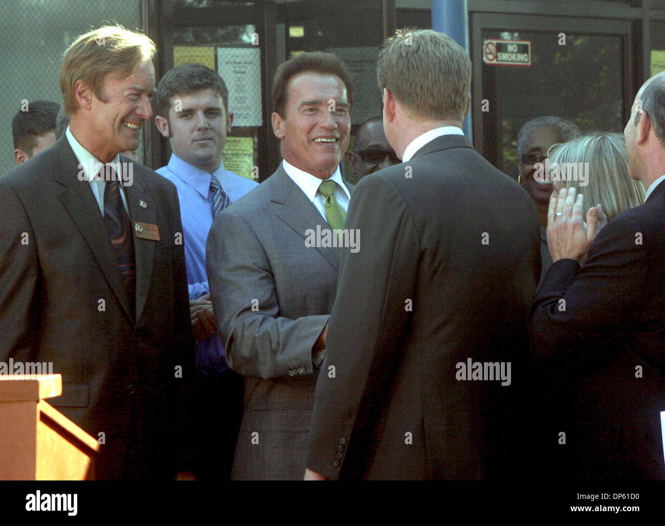 Oct 03, 2006; San Pablo, CA, USA; California Governor ARNOLD SCHWARZENEGGER shakes hands with supporters of propositions 1A-1E at Contra Costa College in San Pablo on Tuesday. Schwarzenegger was on hand to campaign with supporters of propositions 1A-1E. Mandatory Credit: Photo by Dean Coppola/Contra Costa Times/ZUMA Press. (©) Copyright 2006 by Contra Costa Times Stock Photo