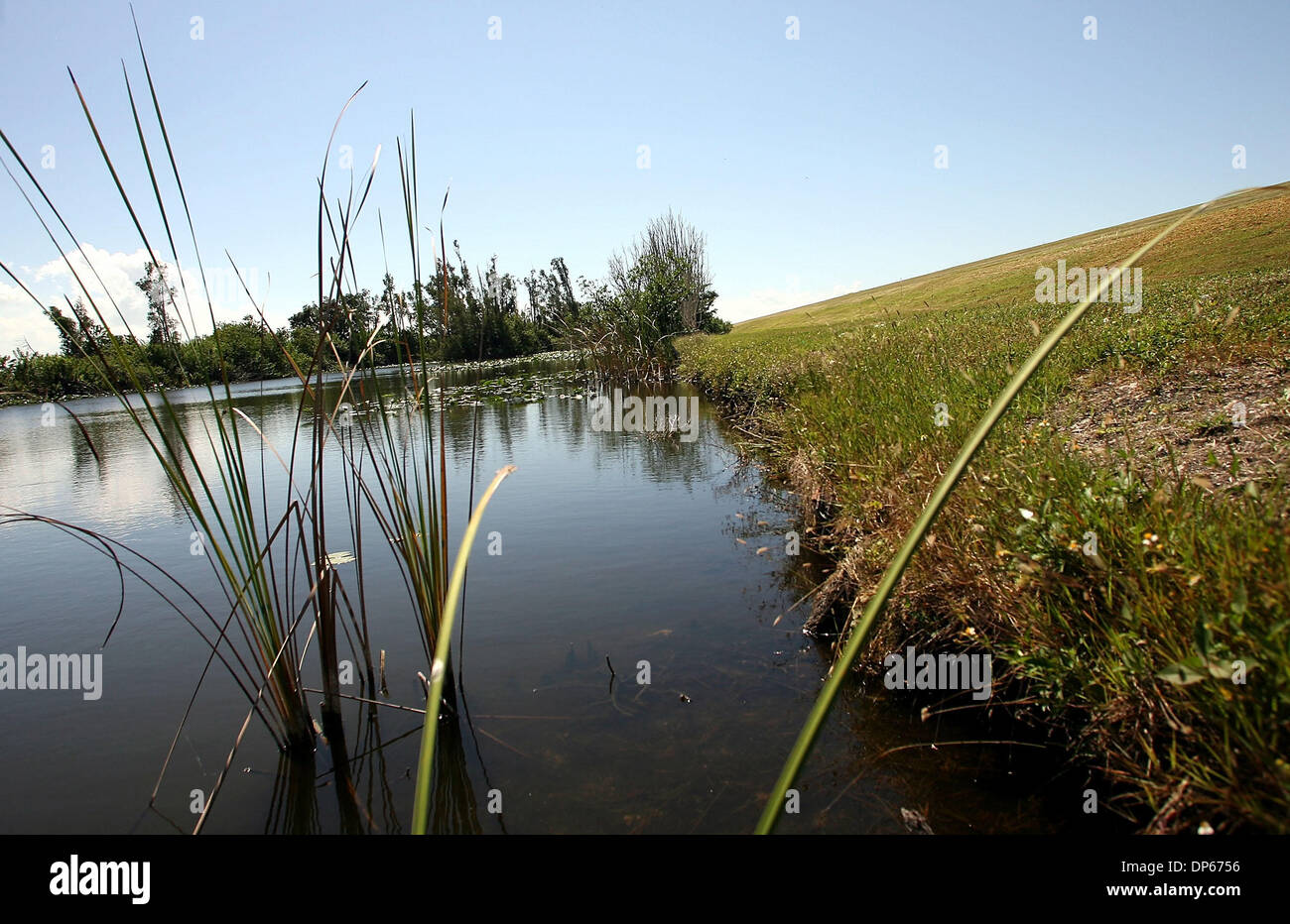 Oct 06, 2006; Pahokee, FL, USA; This water filled quarry was dug at the