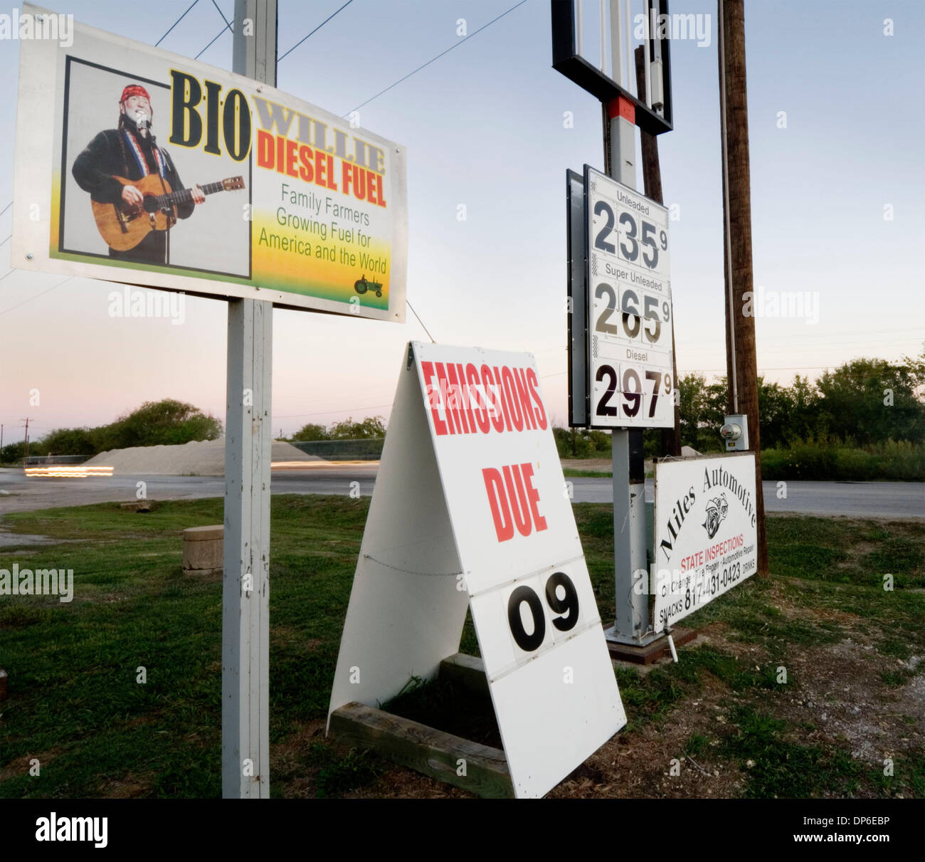 Oct 13 2006 Keller Tx Usa Bio Willie Road Signs Outside Miles