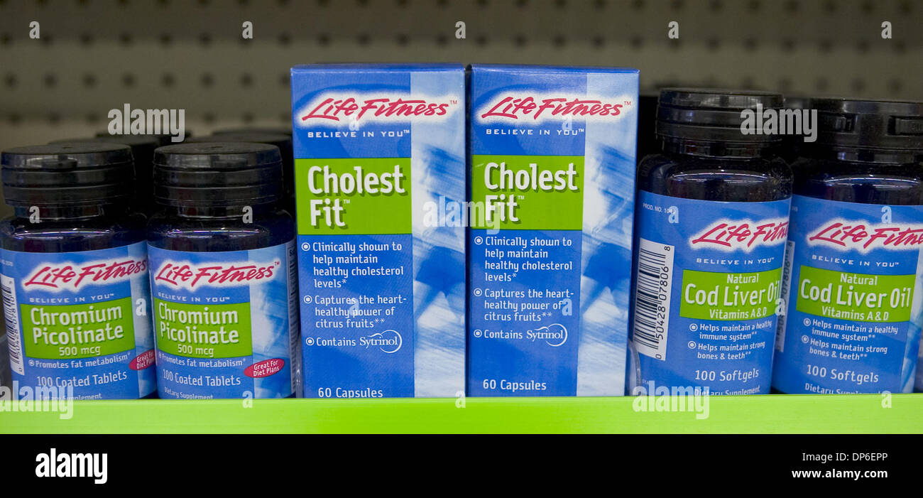 Oct 13, 2006; Los Angeles, CA, USA; Sav-On Drugs are switching to CVS ...