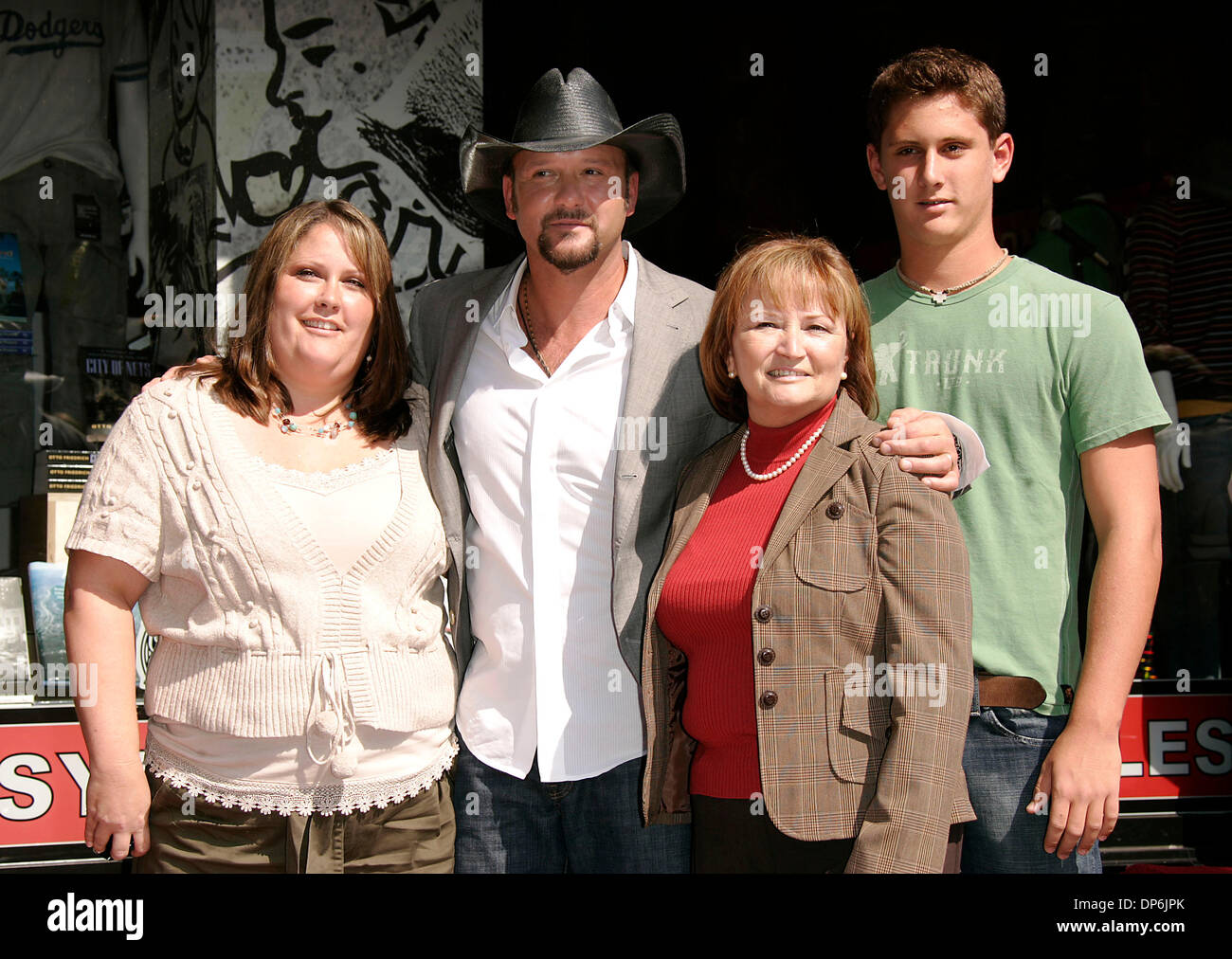 Oct 17, 2006; Hollywood, California, USA; Singer TIM McGRAW, Mother