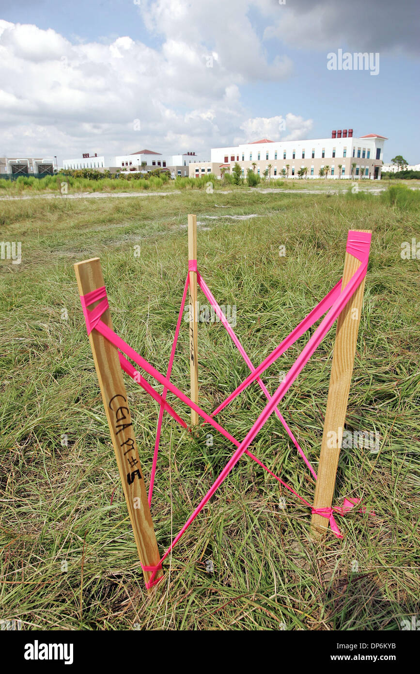 Oct 19, 2006; Jupiter, FL, USA; Survey markers on the empty land east and south of the current Scripps Research Institute building on the Florida Atlantic University campus in Jupiter Thursday.  The land will be cleared within the next few days for expansion.   Mandatory Credit: Photo by Richard Graulich/Palm Beach Post/ZUMA Press. (©) Copyright 2006 by Palm Beach Post Stock Photo