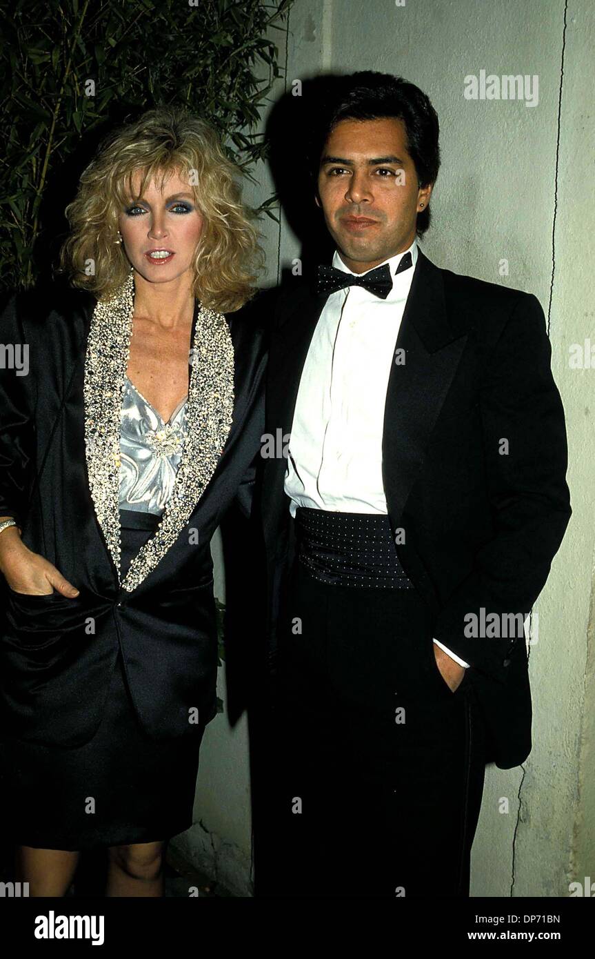 Jan. 25, 2006 DONNA MILLS AND RICHARD HOLLAND 121986. MICHELSON PHOTOS(Credit Image © Globe