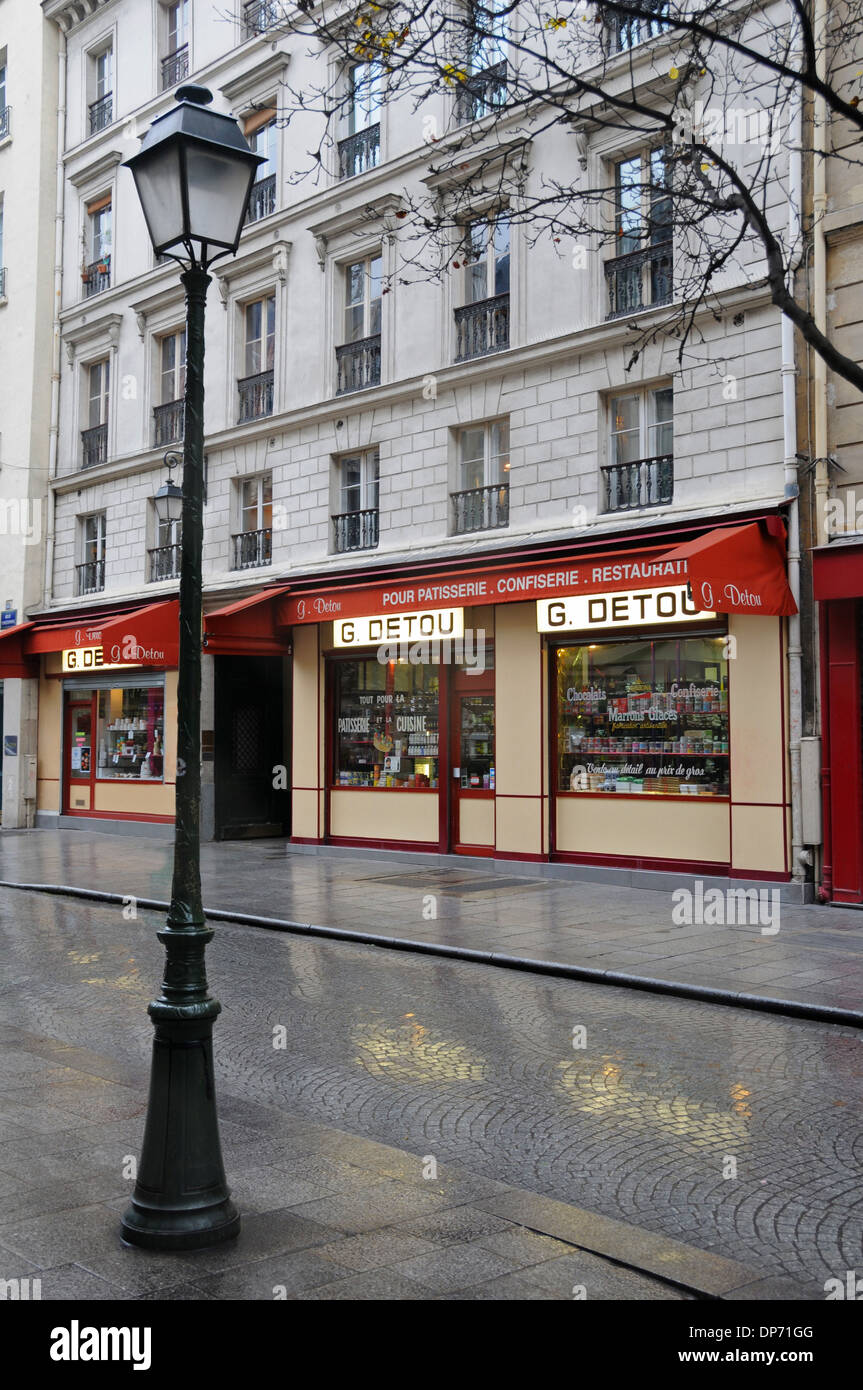 G.Detou, Specialist Kitchen & Food shop, Montorgueil District, Paris, France. Stock Photo