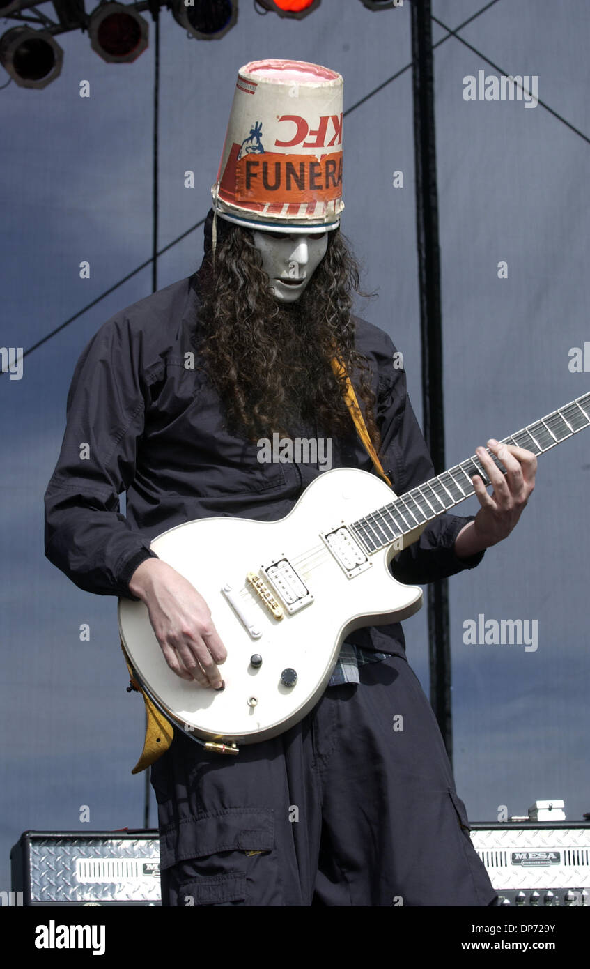 Buckethead Hi res Stock Photography And Images Alamy