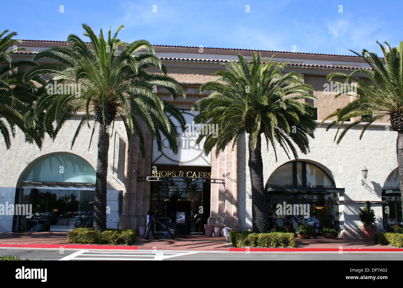 Nov 07, 2006; Newport Beach, CA, USA; Fashion Island is a beautiful shopping  mall with boutiques and upscale fashion shops, Atrium Court, Farmer's  Market, restaurants and entertainment. Summers bring free concerts to