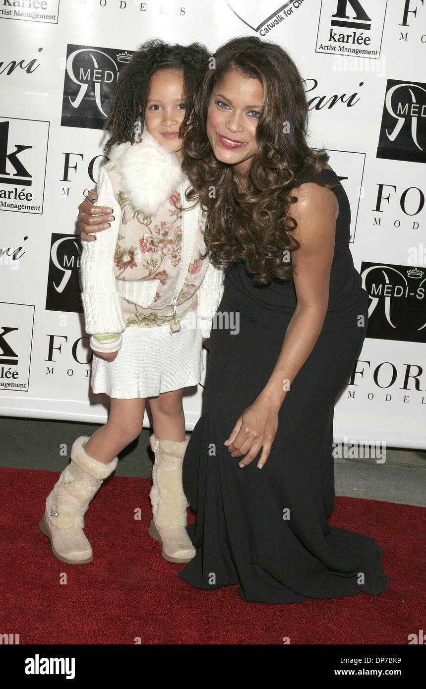Nov 10, 2006; Los Angeles, CA, USA; Singers BLU CANTRELL and ACACIA