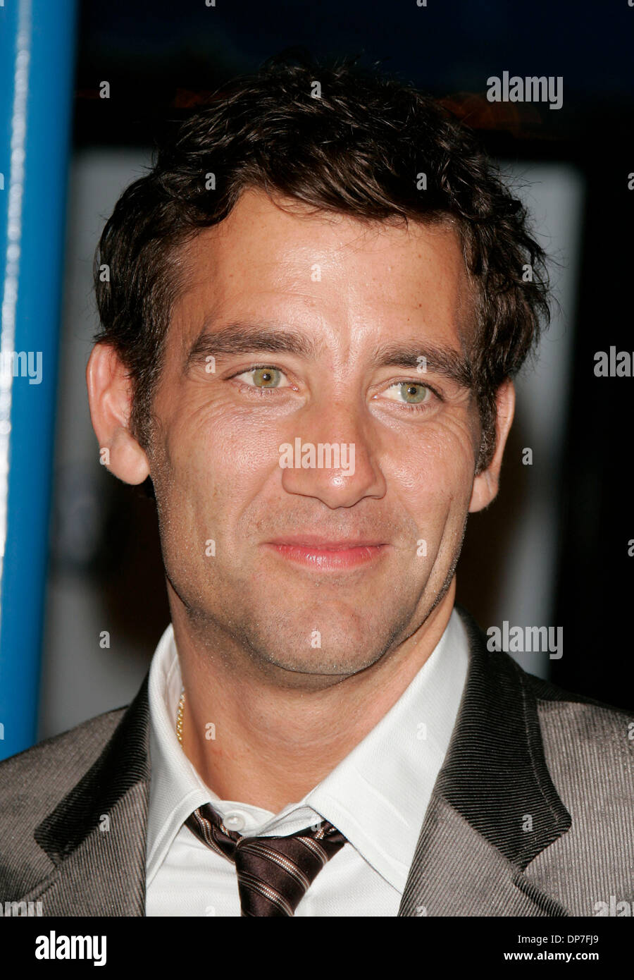 Nov 16, 2006; Westwood, California, USA; Actor CLIVE OWEN at the ...