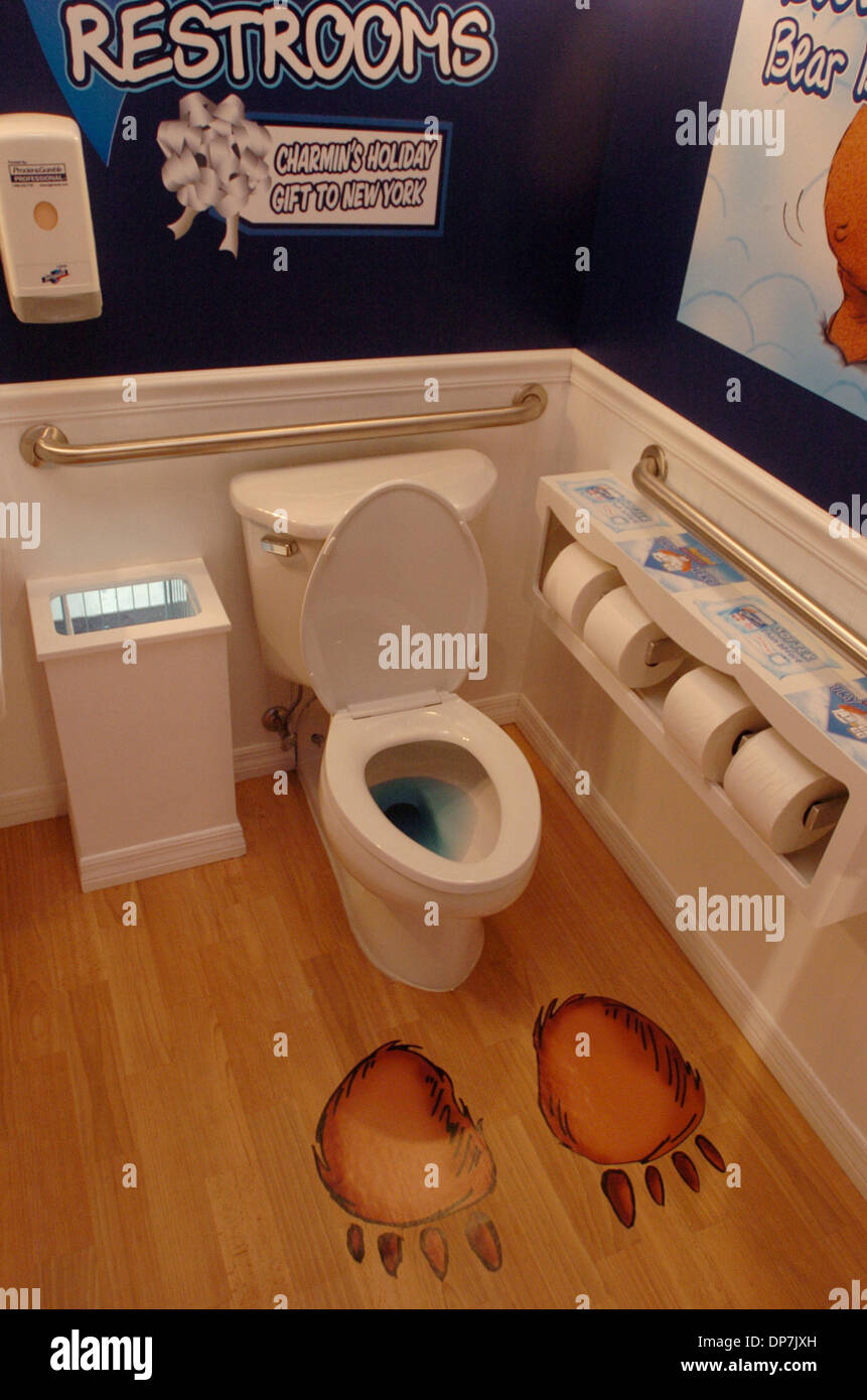 Nov 20, 2006; Manhattan, NY, USA; Charmin unveils the first ever, fully