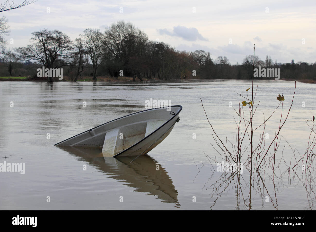 River thames shepperton flooding floods weather hires stock