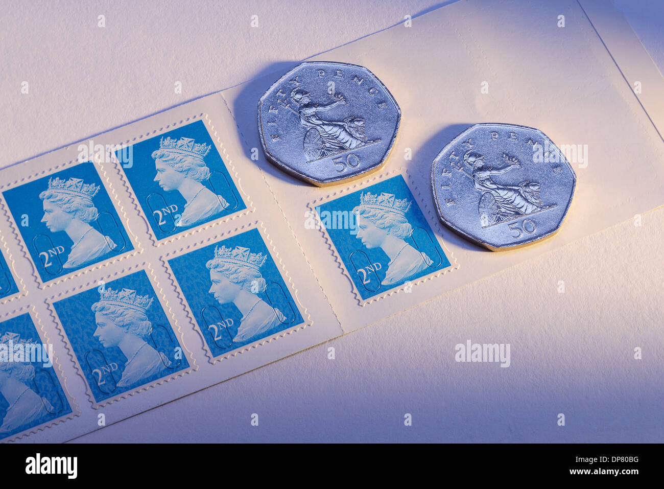 Postage stamp uk hires stock photography and images Alamy