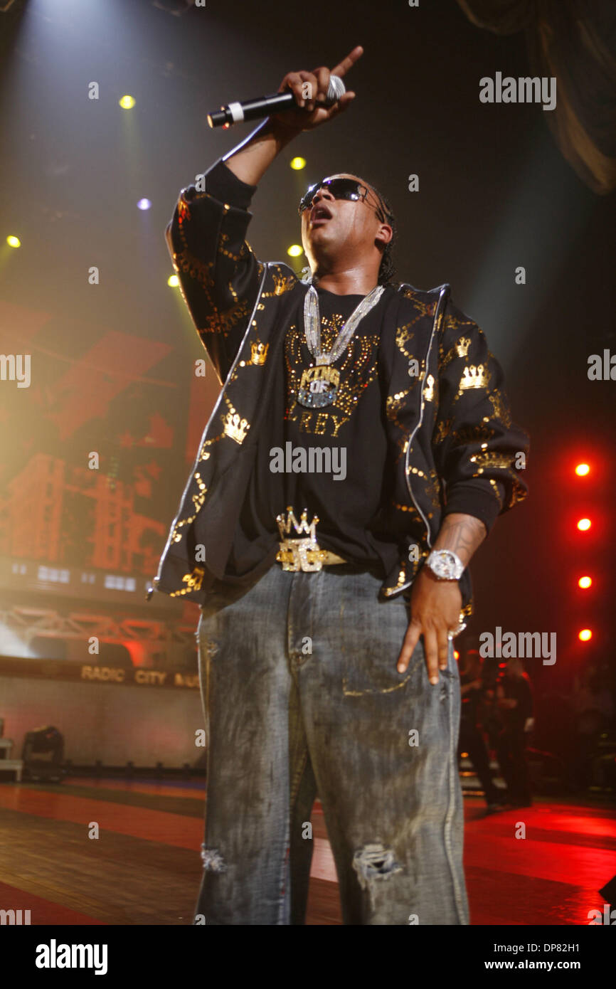 Sep 23, 2006 - New York, NY, USA - DON OMAR performing at Boost Mobile Rockcorps Give to Get concert for volunteers at Radio City Music Hall. Stock Photo