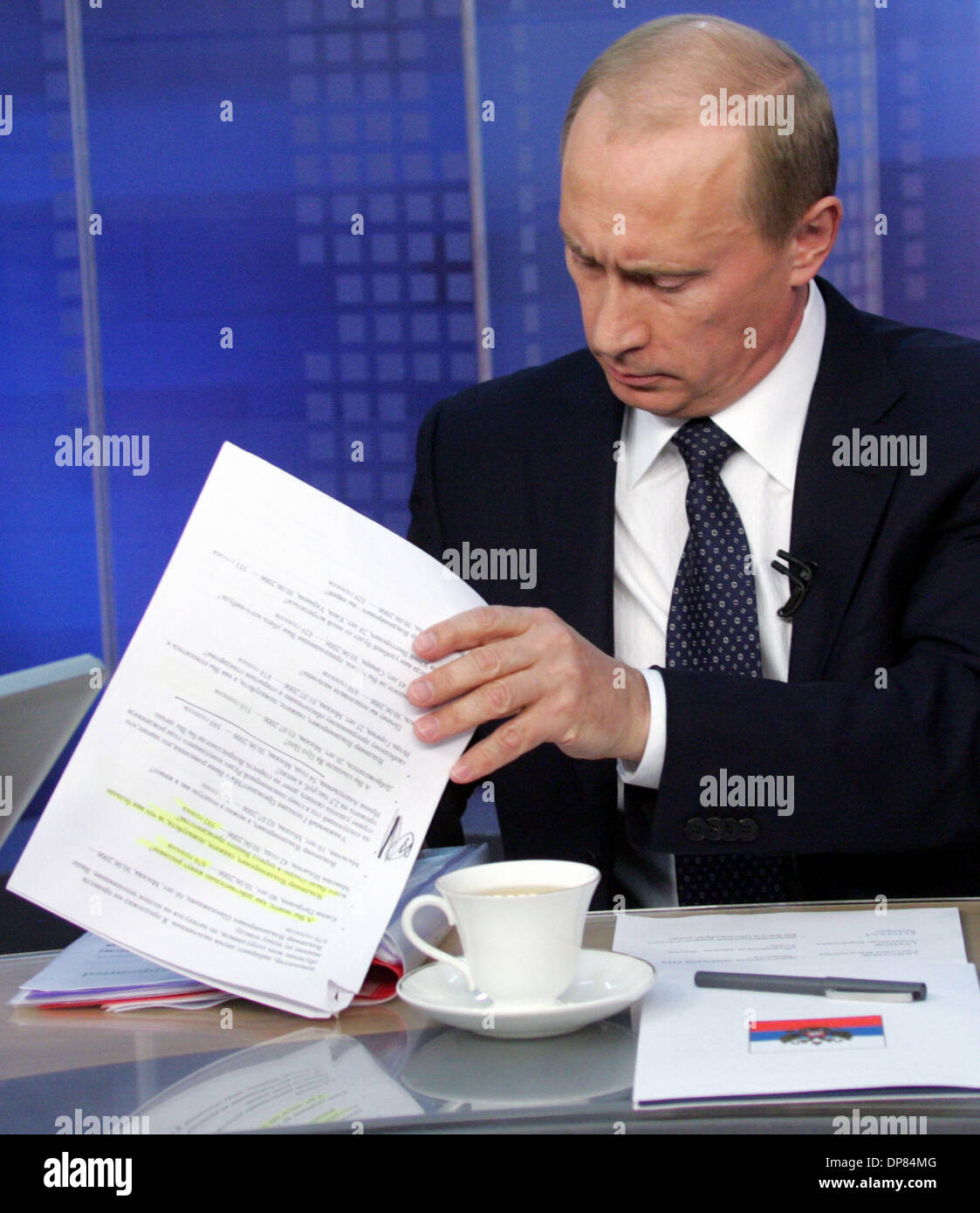 President Vladimir Putin took the Internet for a live chart.During the ...