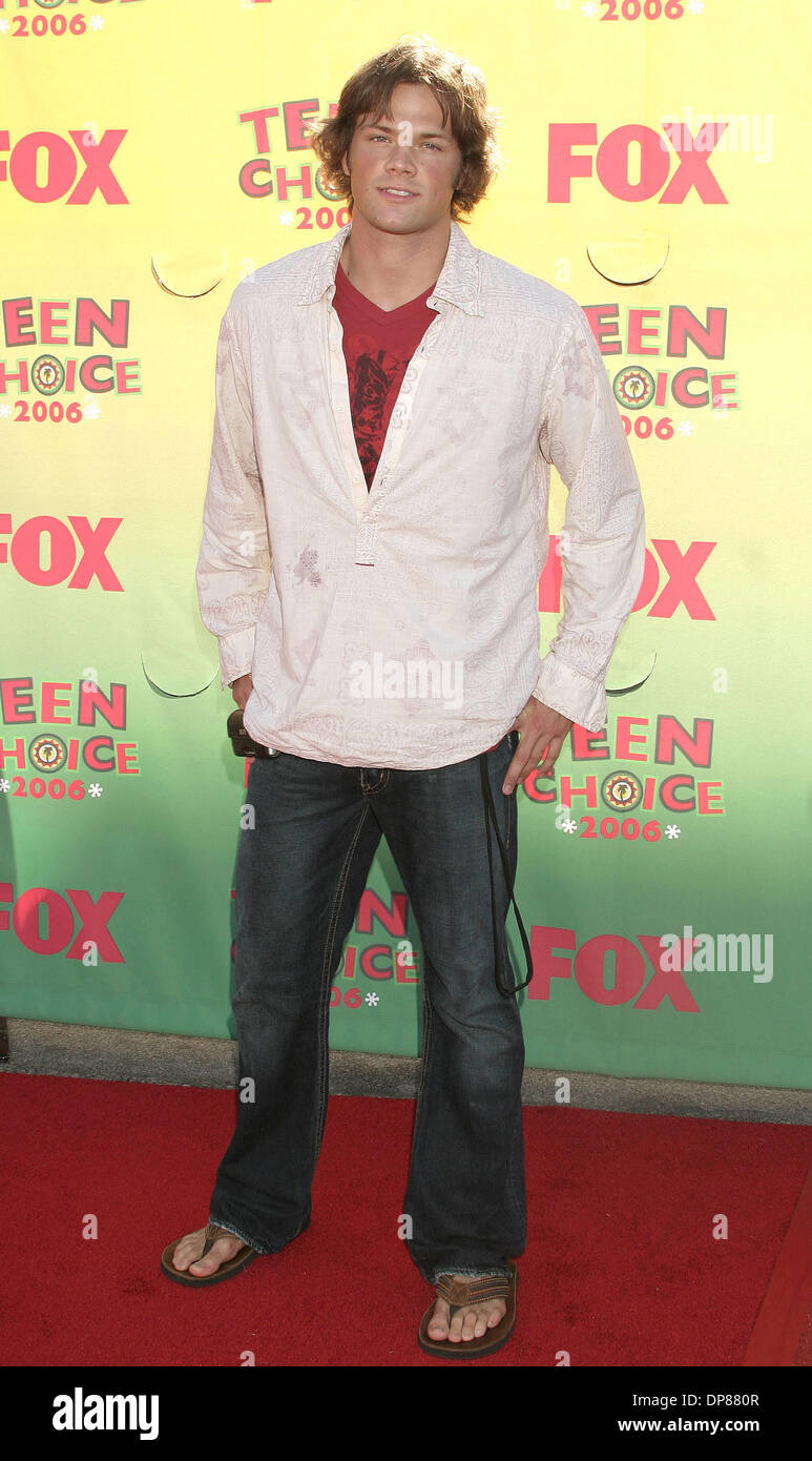 Aug 20, 2006 - Los Angeles, California, USA - Actor JARED PADALECKI at the  2006 Teen Choice Awards held at Universal Studios, California. (Credit  Image: © Paul Fenton/ZUMA Press Stock Photo - Alamy