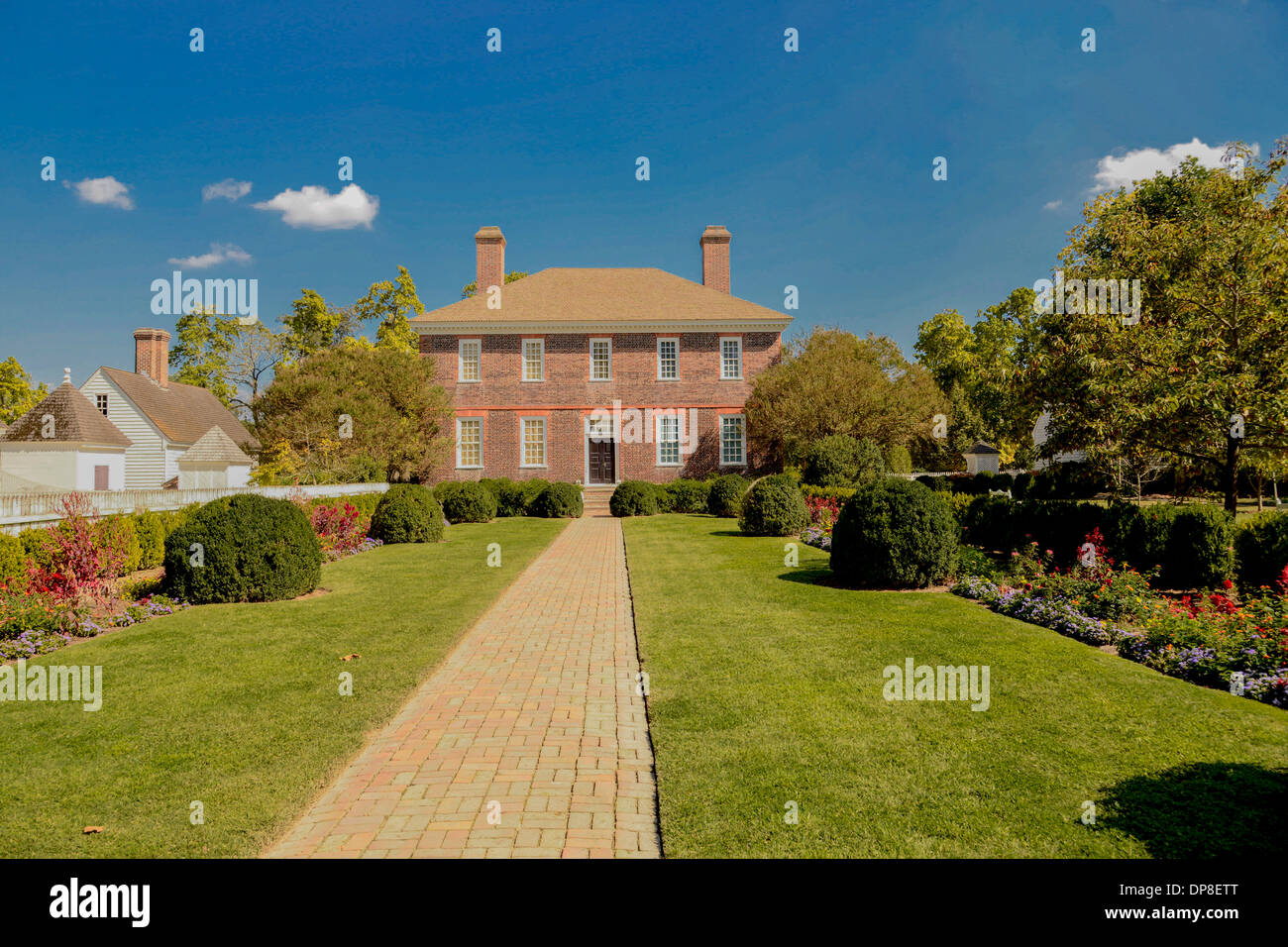 Colonial williamsburg wythe house hires stock photography and