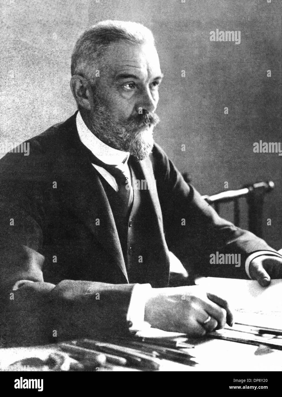 Politician Theobald von Bethmann-Hollweg in a contemporary picture. He became imperial chancellor in 1909 and Prussian minister president. He had already aimed for a peace resolution in November 1914. After Ludendorff and Hindenburg had taken over the Supreme Army Command in 1916, he lost rapidly lost political power. He was born on the 29th of November in 1856 in Hohenfinow near Eberswalde and died there on the 2nd of January in 1921. Stock Photo