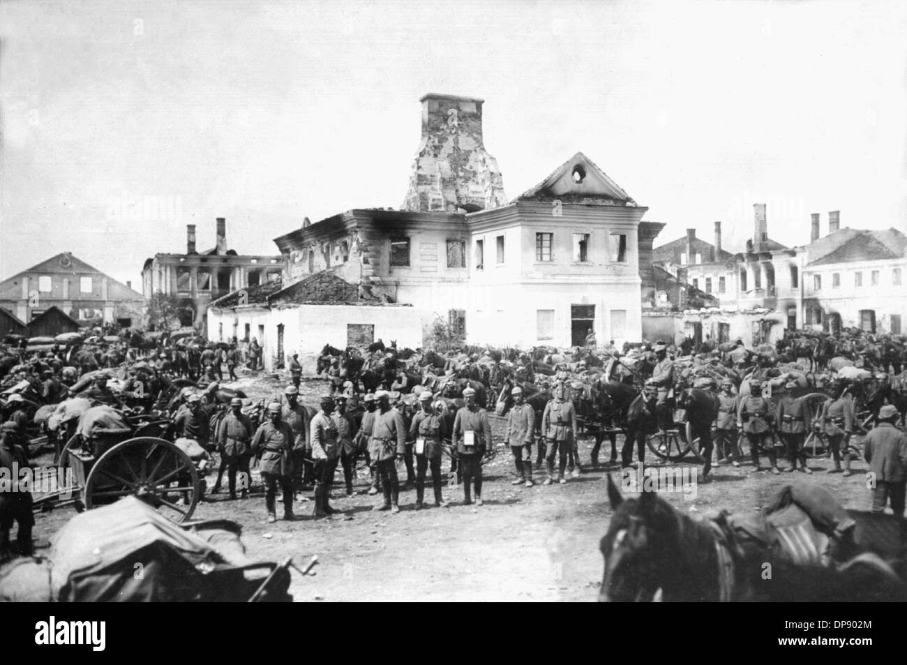 German troops in the destroyed city Zurawno in Russia (undated).   The deadly shots by Serbian nationalists on the Austrian heir to the throne Franz Ferdinand on the 28th of June in 1914 in Sarajevo caused the outbreak of the Great War, later to be called World War I, in August 1914. The Central Powers, namely Germany, Austria-Hungary and as well later the Ottoman Empire (Turkey) and Bulgaria against the Triple Entente, consisting of Great Britain, France and Russia, as well as numerous allies. The sad result of World War I, which ended with the defeat of the Central Powers: round 8.5 million  Stock Photo