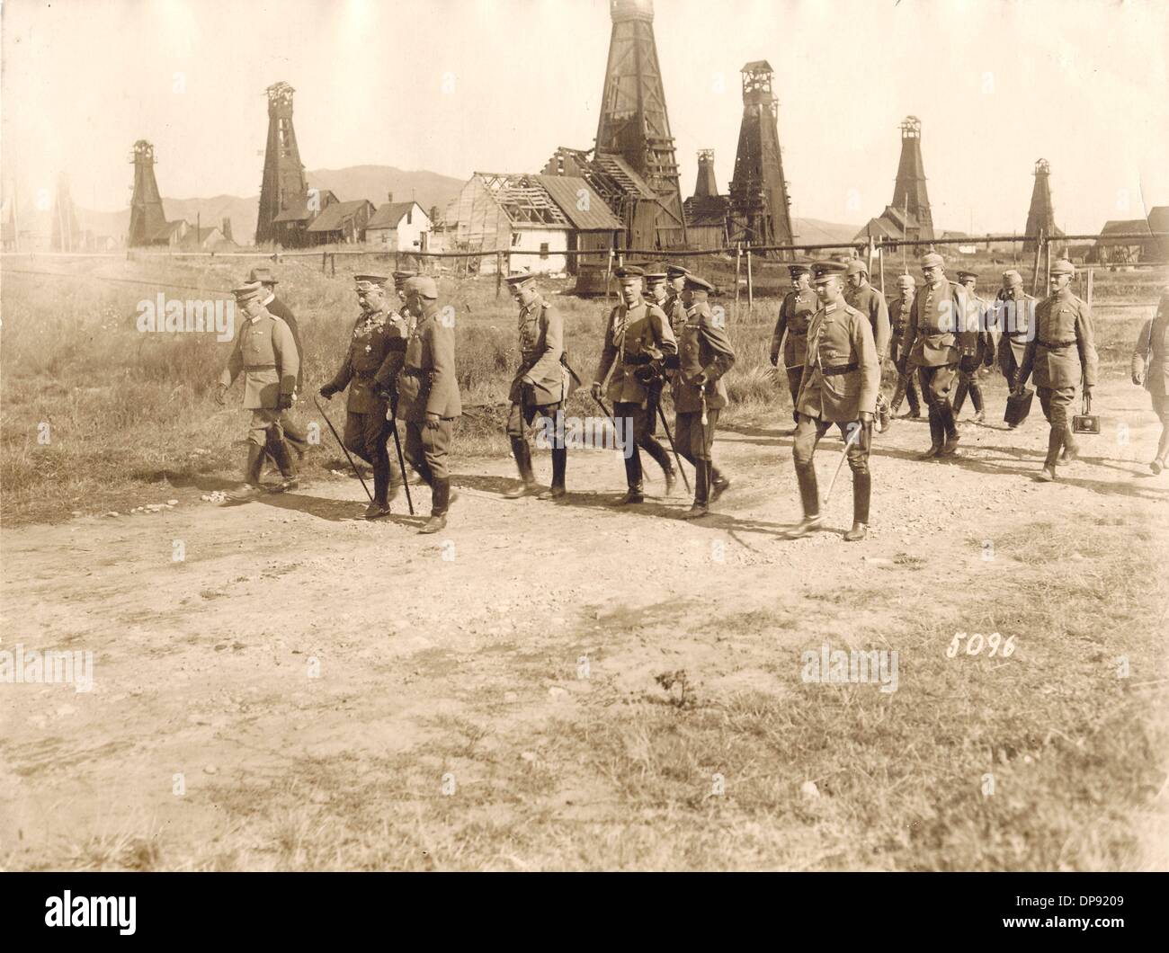 German Emperor William II (3-L) visits oilfields in Romania in comany of Field Marshal August von Mackensen, place and date unknown. Photo: Berliner Verlag/Archiv Stock Photo