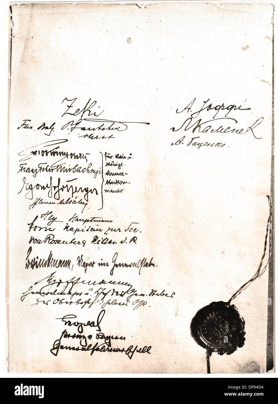 Signatures and seal of the ceasefire agreement of 15 December 1917. During the peace negotiations, an exclusive protectorate treaty of the Central Powers with the Ukranian People's Republic was signed on 9 February 1918. The negotiations ended with the signing of the peace treaty of Brest-Litovsk from 3 March 1918 between the Central Powers and the Soviet Russia. Photo: Berliner Verlag/Archiv Stock Photo