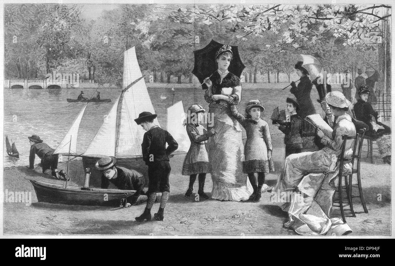 People by the Serpentine, Hyde Park, Central London Stock Photo