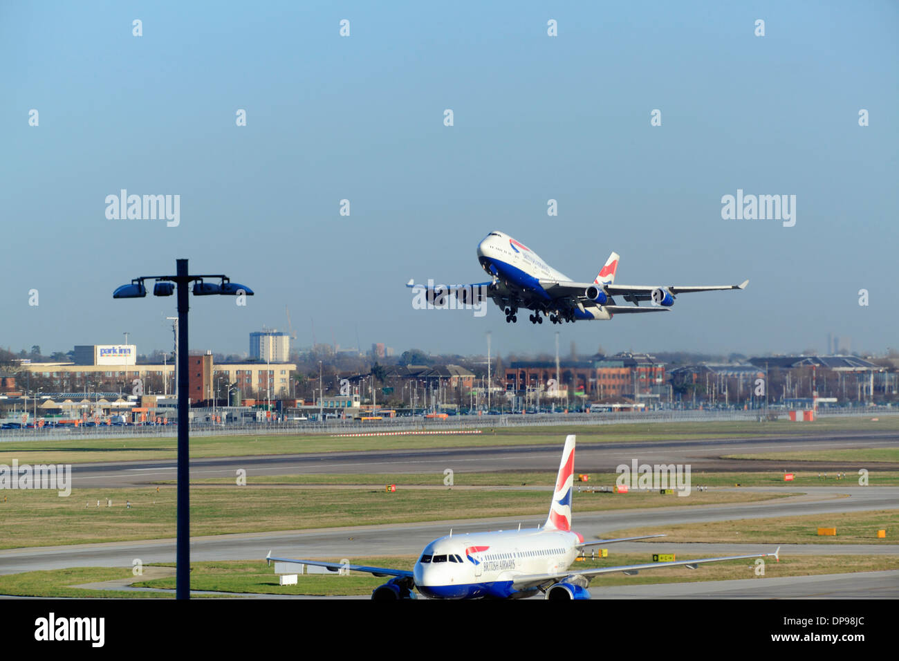British Airways Boeing 747 takes off at Heathrow Airport runway 27R Stock Photo