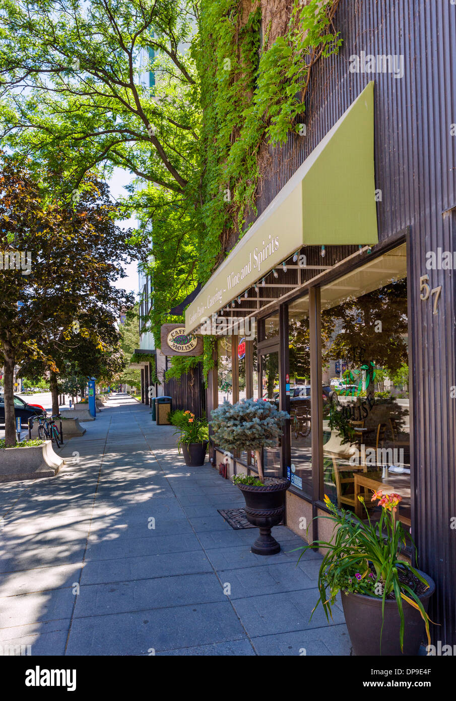 Cafe on West 100 Street South in downtown Salt Lake City, Utah, USA Stock Photo