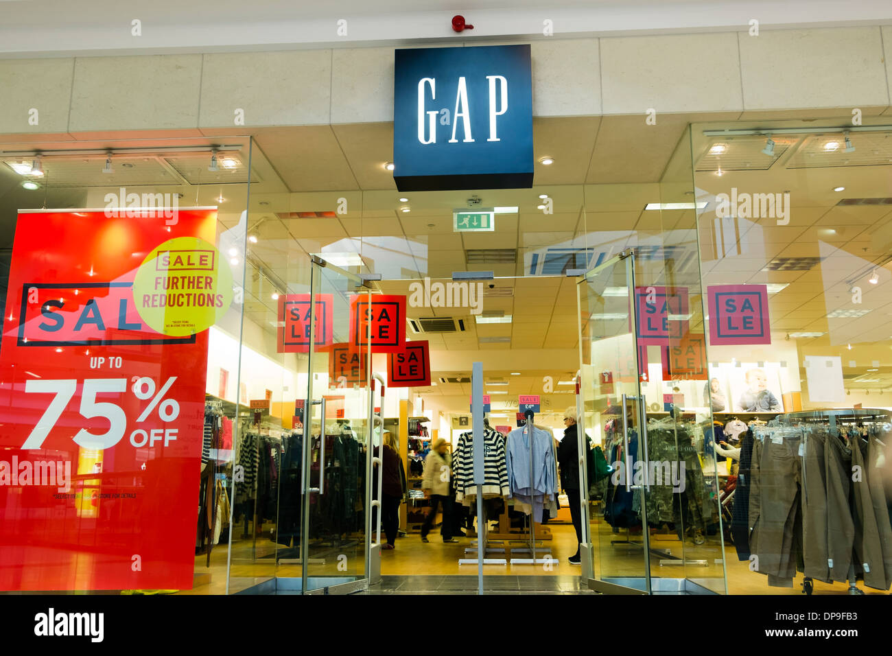 Gap store hi-res stock photography and images - Alamy