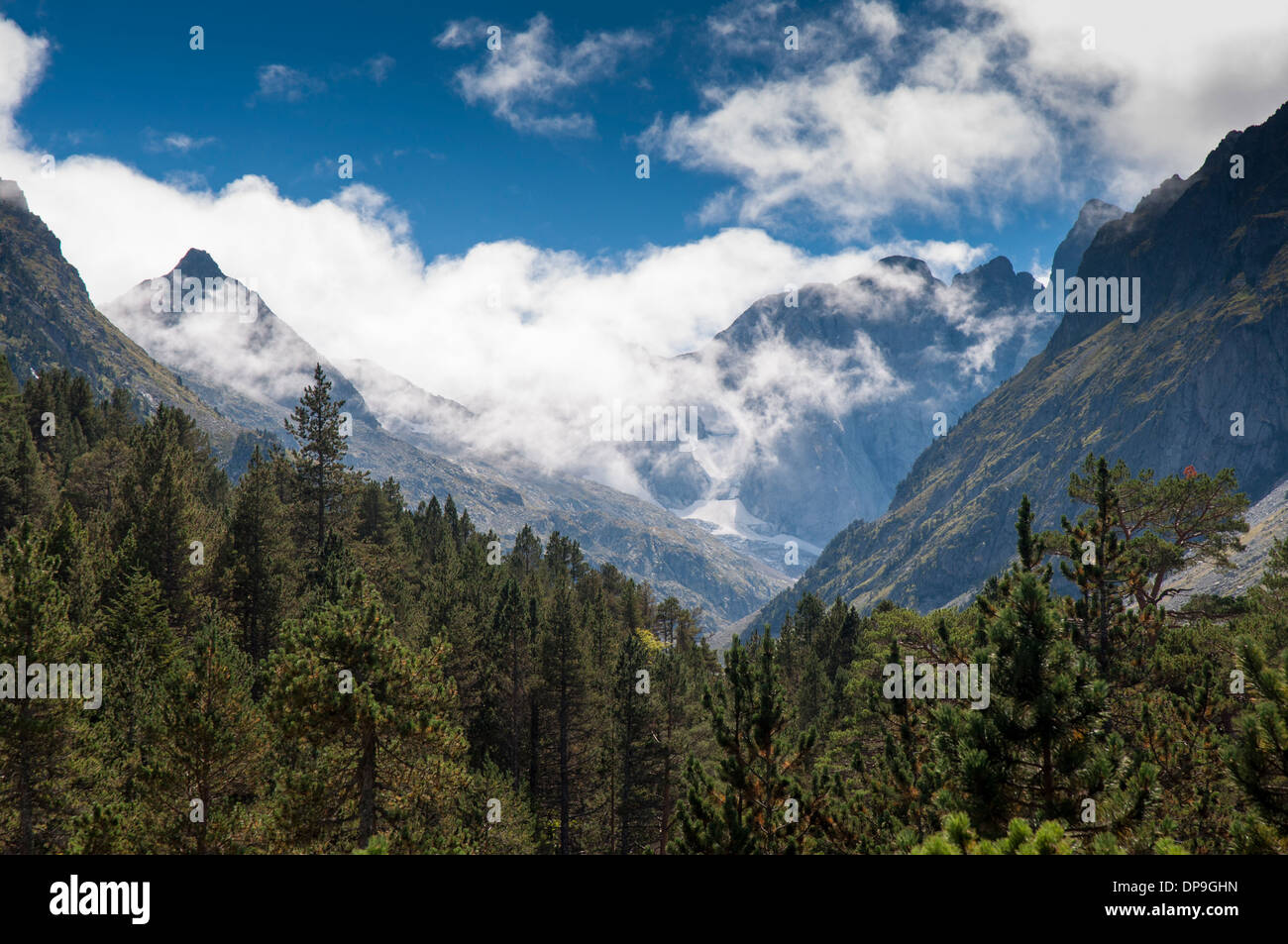 Vallee de Gaube towards Pic Arraille and Vignemale mountains in the French Pyrenees Stock Photo