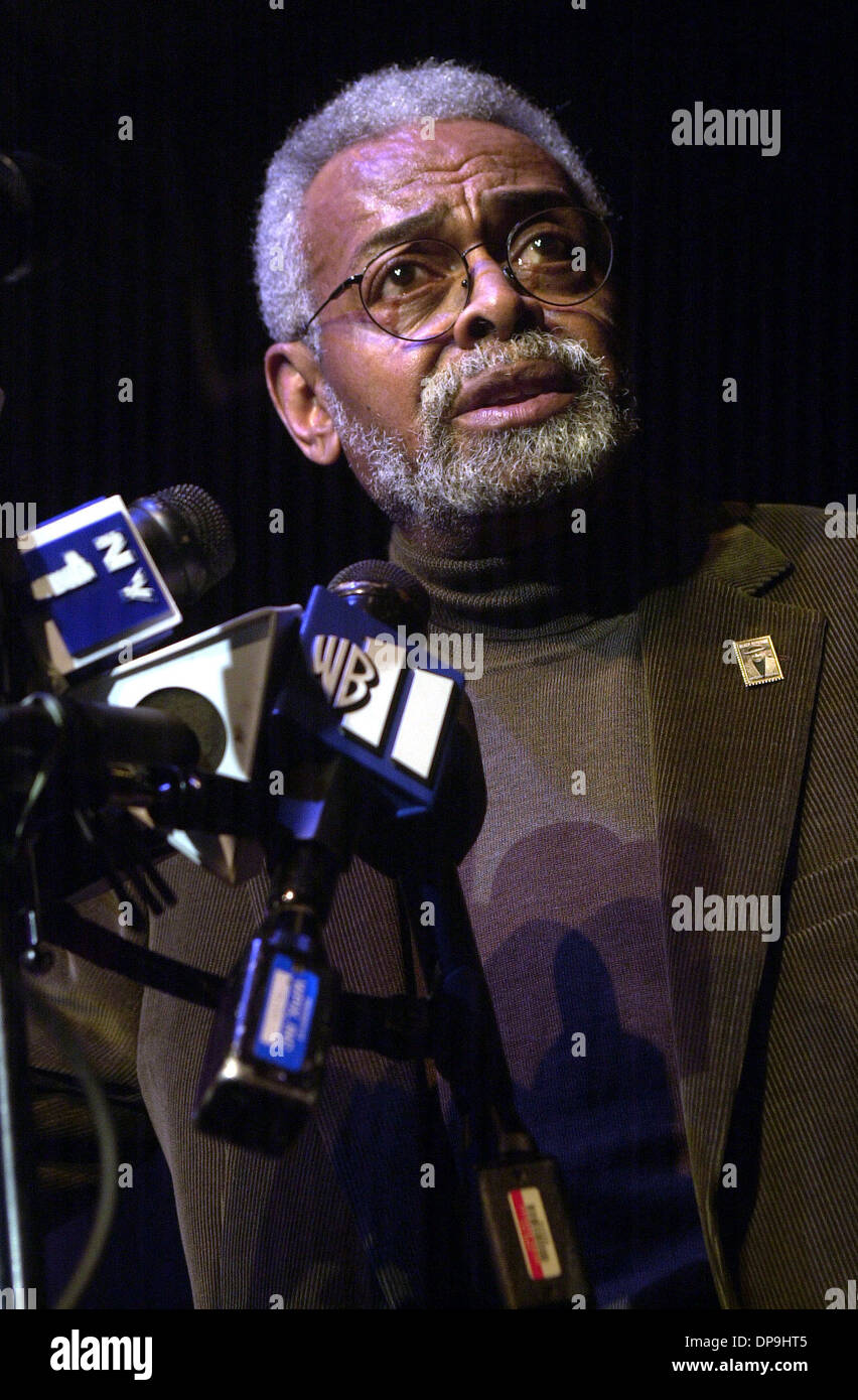 The Poet Laureate of New Jersey, Amiri Baraka defends and reads his poem "Somebody Blew Up America" in New York Stock Photo