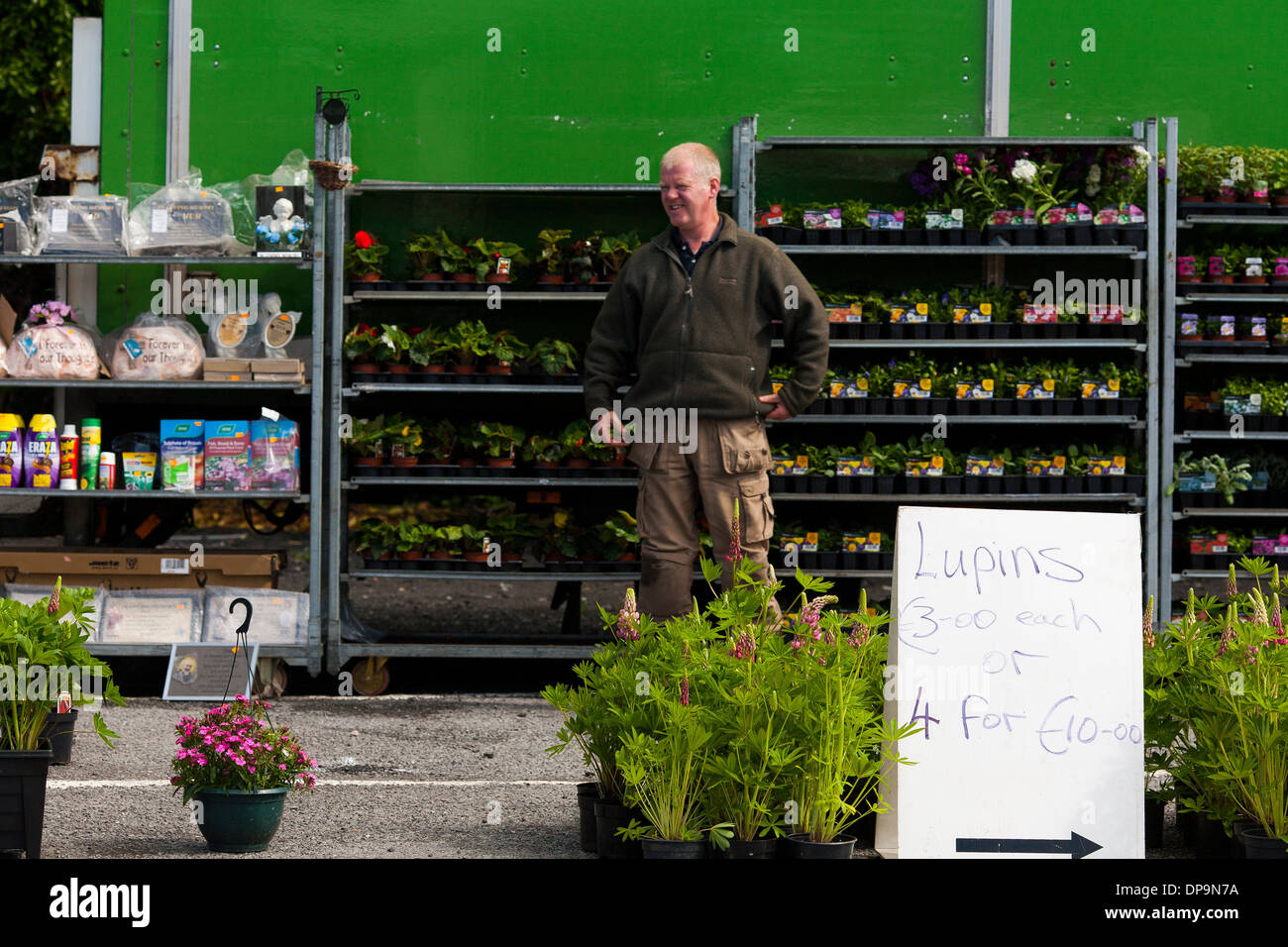 Market day stalls hi-res stock photography and images - Alamy