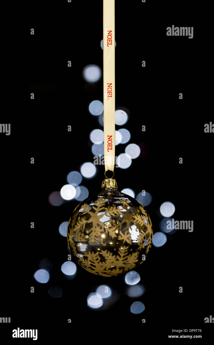 Christmas tree clear glass baubles hi-res stock photography and images ...