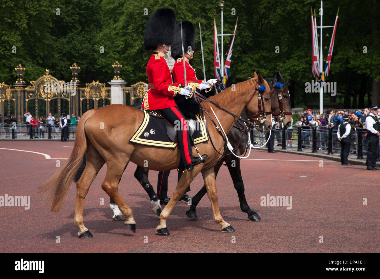 Coldstream guards uniform hires stock photography and images Alamy