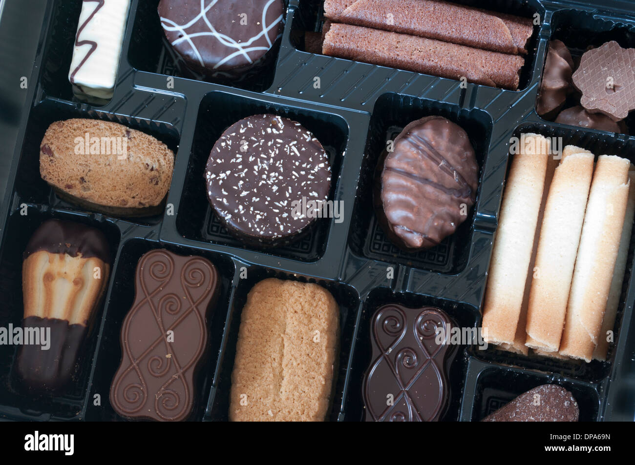Open Tin Of Assorted Chocolate Biscuits Stock Photo Alamy