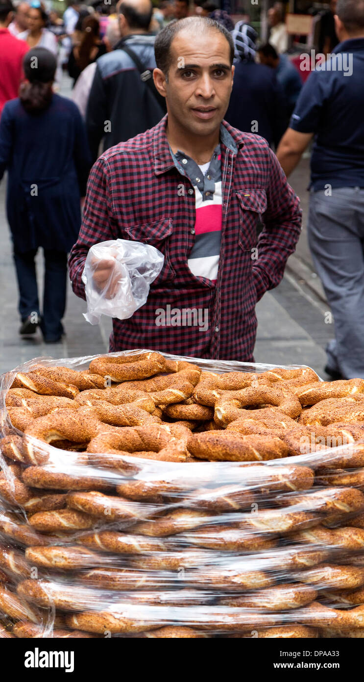 Simit vendor, Istanbul, Turkey Stock Photo