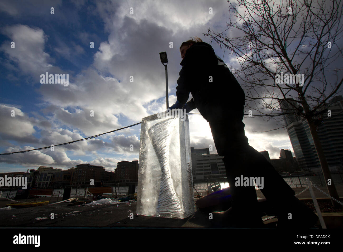 Ice sculptures canary wharf hi-res stock photography and images - Alamy