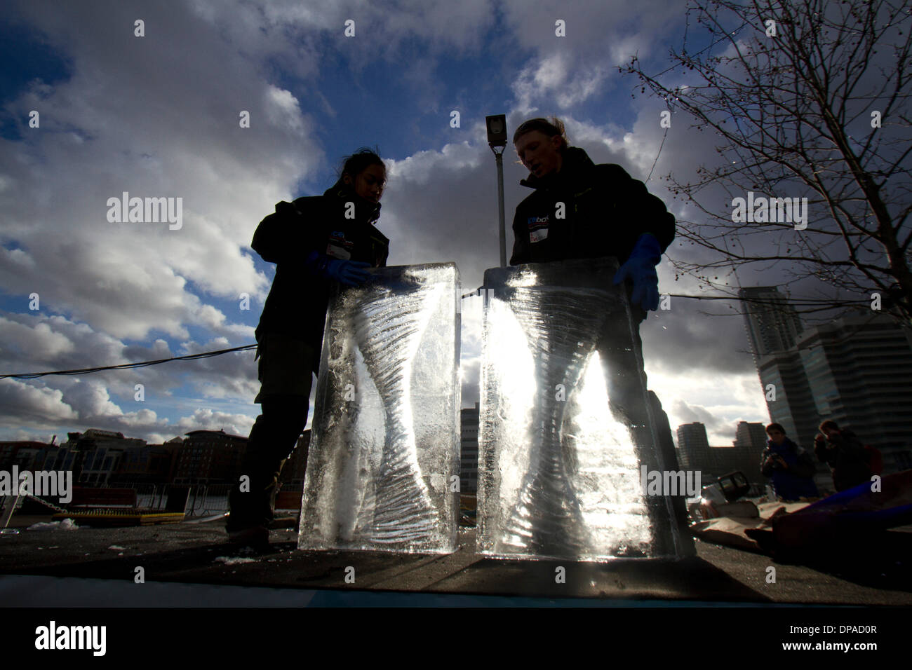 Ice sculptures canary wharf hi-res stock photography and images - Alamy