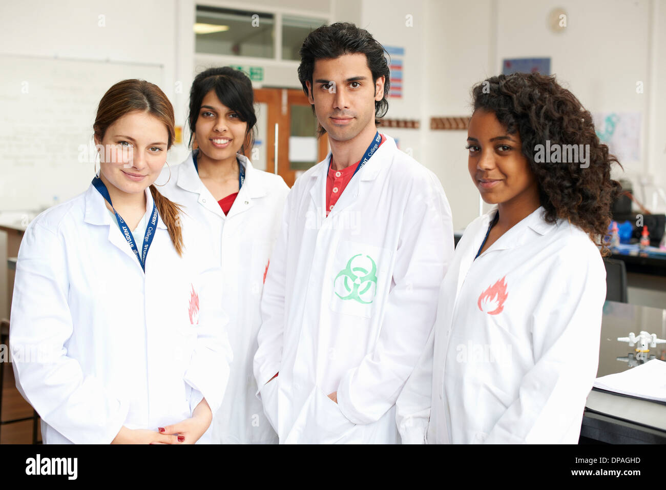 Students wearing lab coats hires stock photography and images Alamy