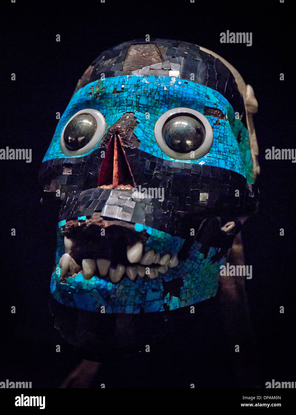 Mosaic mask of Tezcatlipoca Mexica/Mixtec, 15th-16th century AD From Mexico  Stock Photo - Alamy