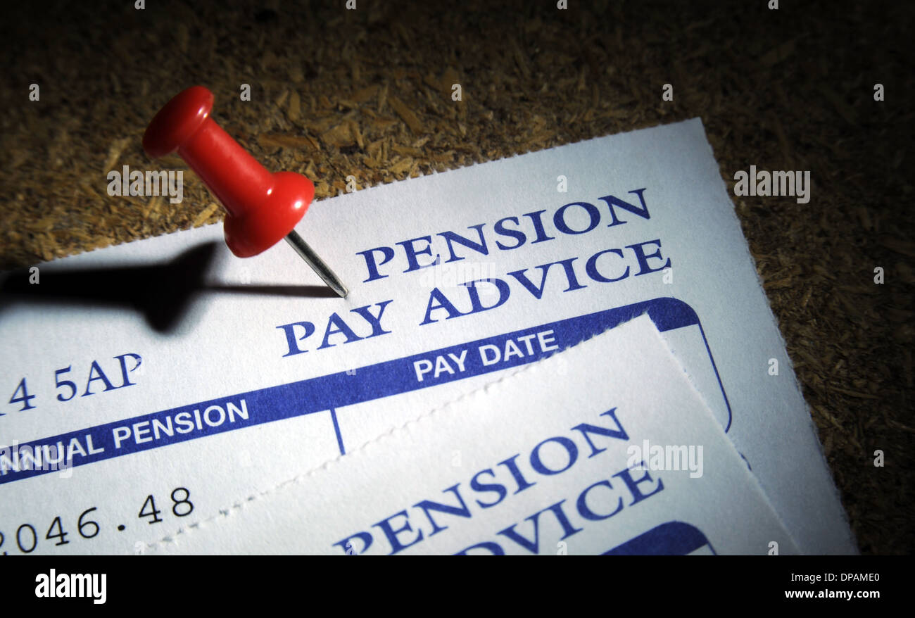 COMPANY PRIVATE PENSION PAY SLIP ADVICE  PINNED TO MESSAGE BOARD RE INCOMES WORKPLACE THE ECONOMY PRICES WAGES COSTS MONEY UK Stock Photo
