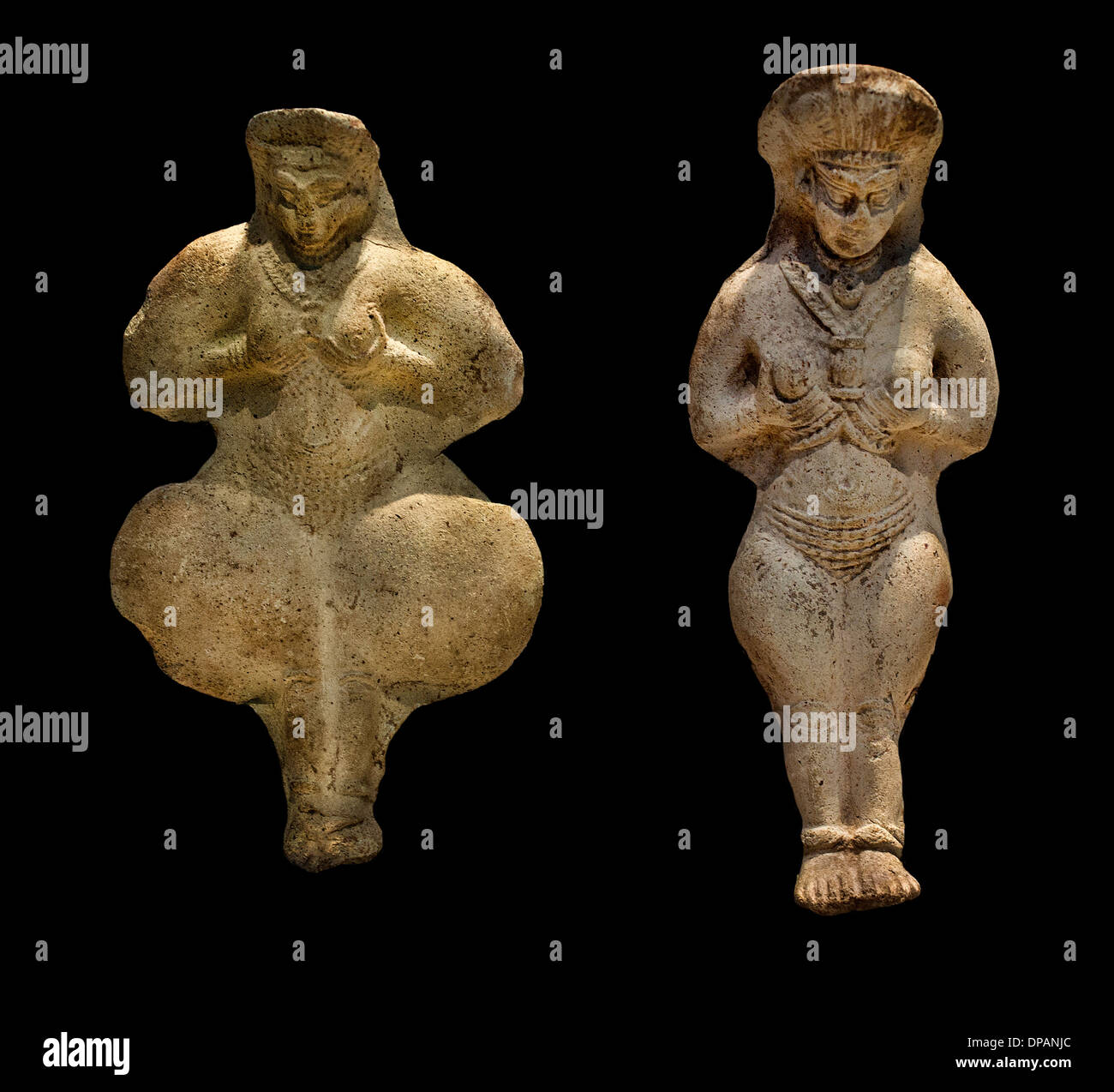 Nude female figures, wearing a tiara and decked bijoux Susa Elam (current  Iran) to 1300 to 1100 BC terracotta Stock Photo - Alamy