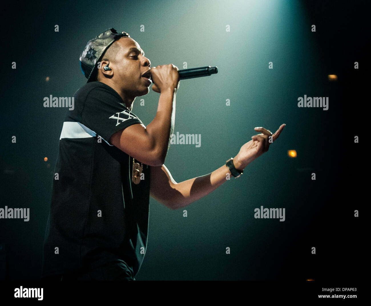 Chicago, Illinois, USA. 9th January 2014. Jay Z (Shawn Carter) performing at Chicago's United Center during his 'Magna Carter World Tour'. January 9, 2014 Credit:  Brigette Supernova/Alamy Live News Stock Photo
