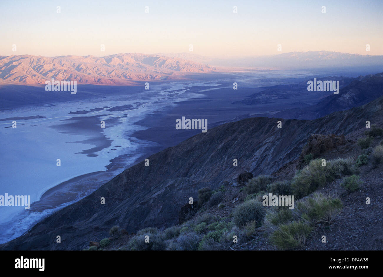 Sunrise valley view hi-res stock photography and images - Alamy