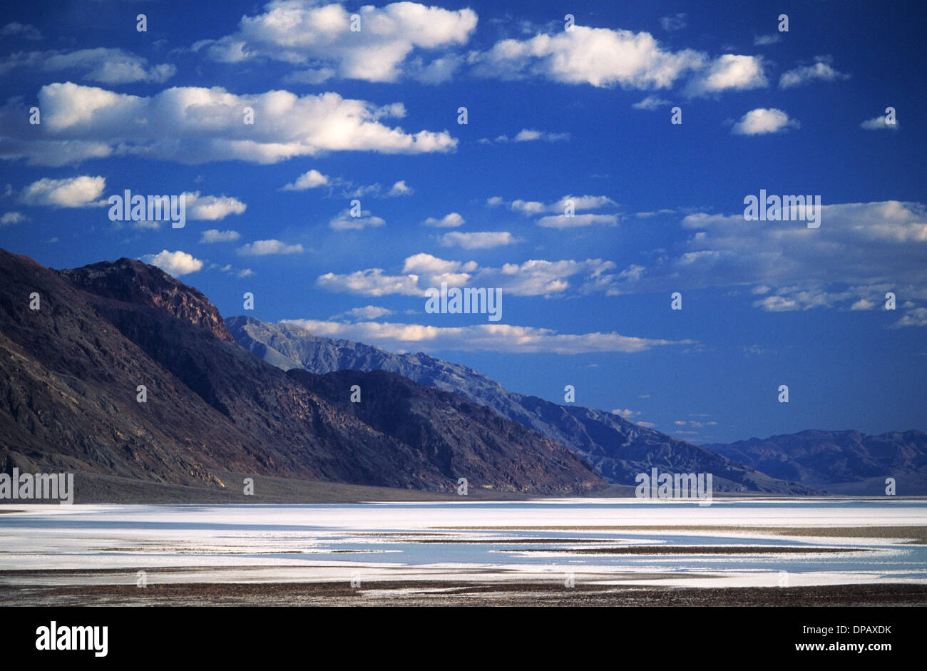 Death valley national park badwater hi-res stock photography and images ...