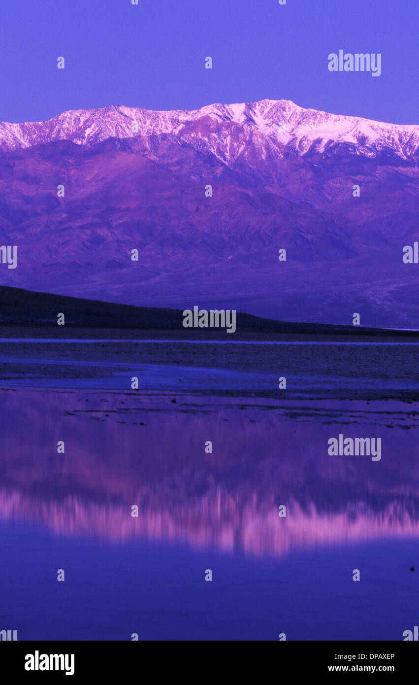 Sunrise salt flats hi-res stock photography and images - Alamy