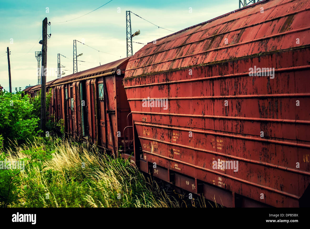 Classic red metal wagon hires stock photography and images Alamy