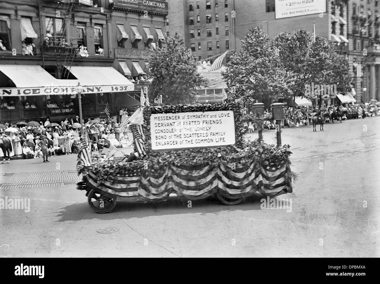 Fourth of July Parade Float USA Post Office 1916 Stock Photo Alamy