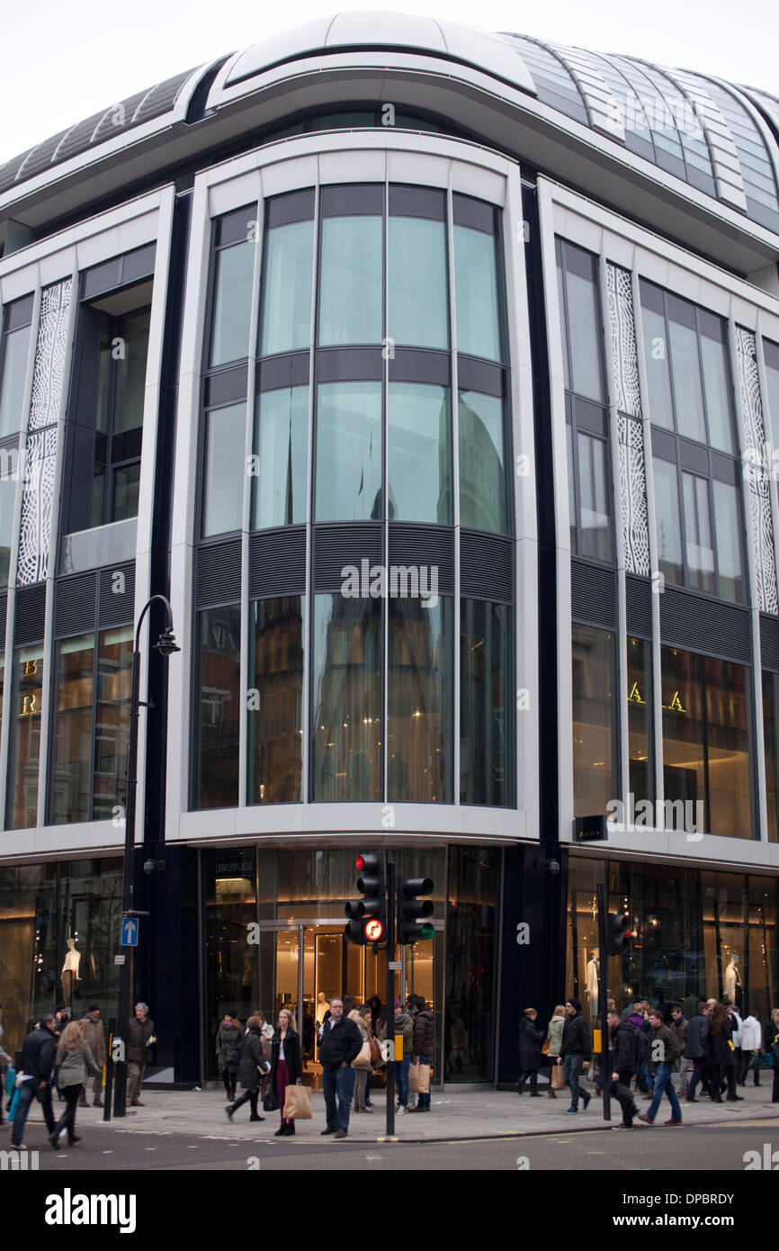 Zara mega store Oxford Street, London, UK Stock Photo - Alamy