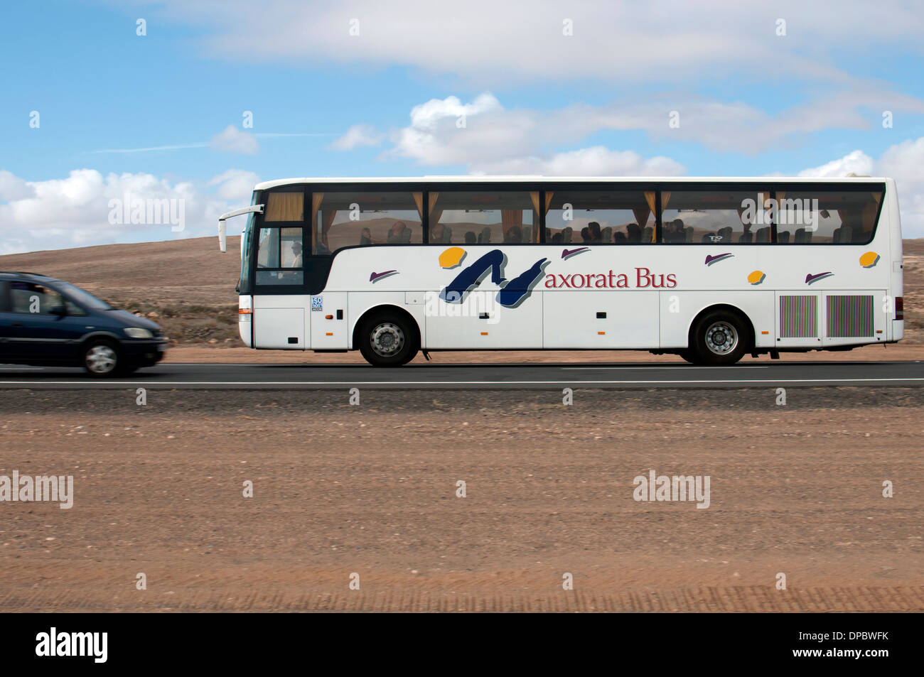 Side view coach bus hi-res stock photography and images - Page 2 - Alamy