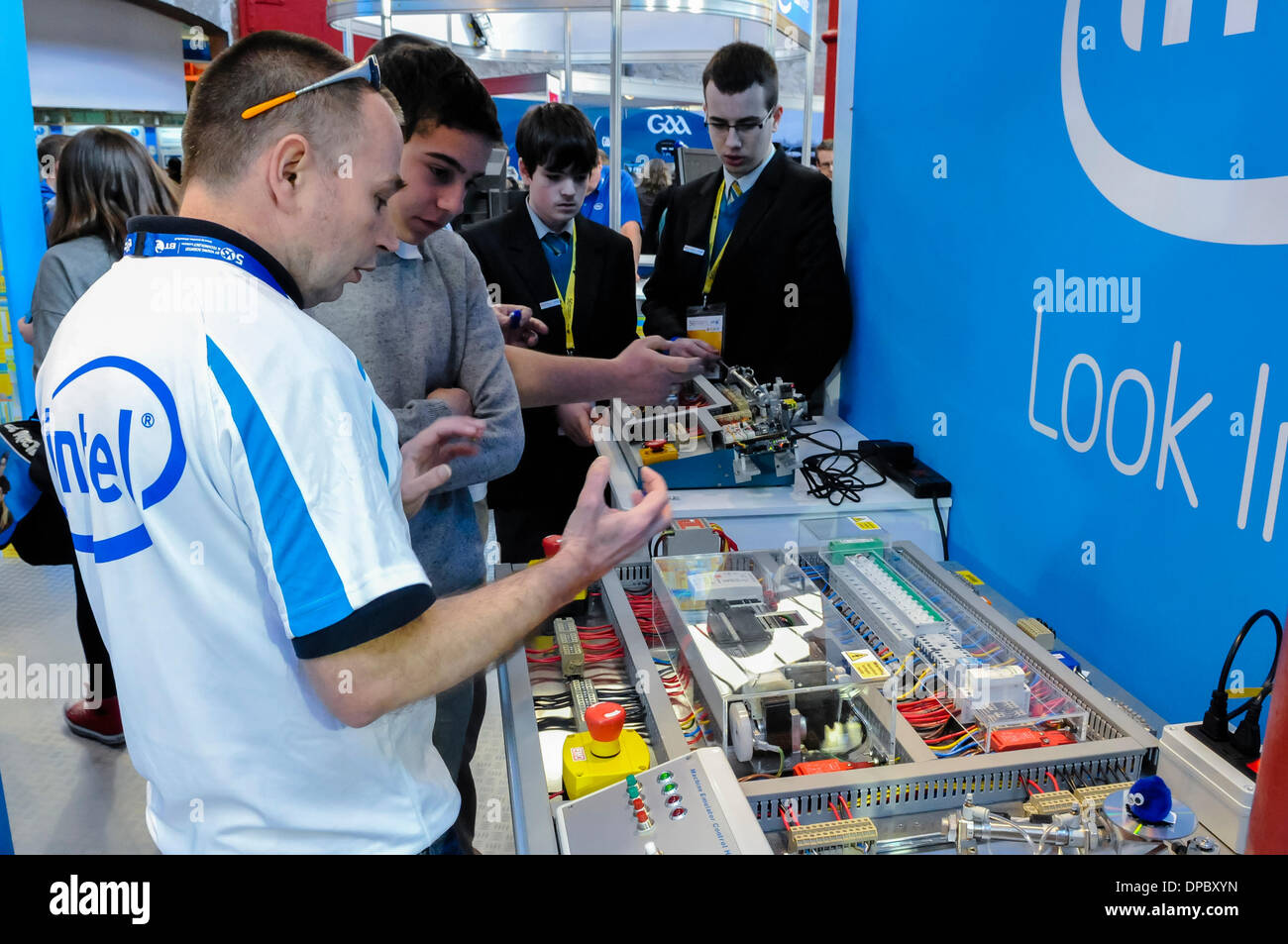 Pneumatic system hires stock photography and images Alamy