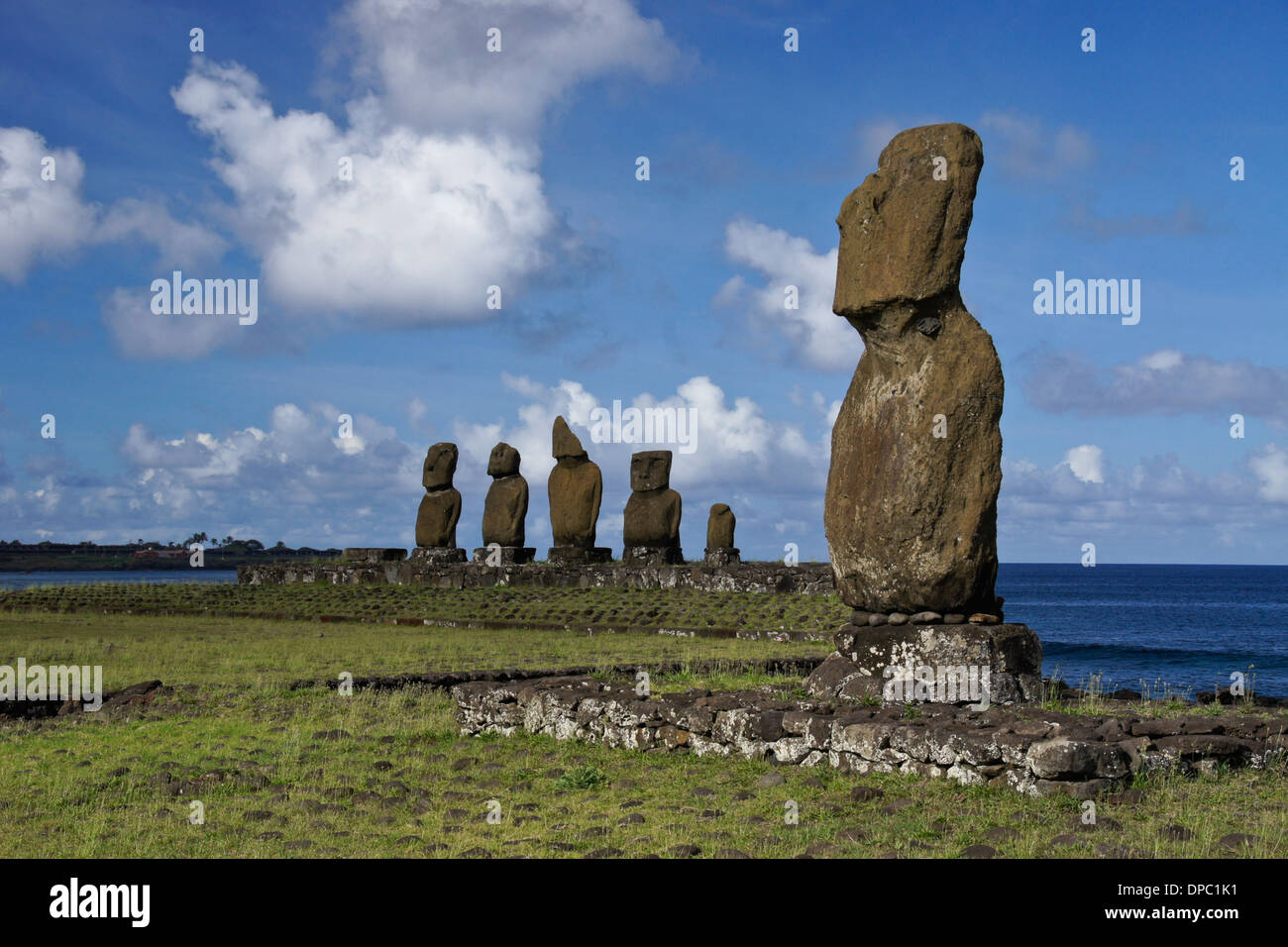 Ahu Vai Ure (five moai) and Ahu Tahai (one moai) at Tahai Ceremonial Complex, Easter Island, Chile Stock Photo